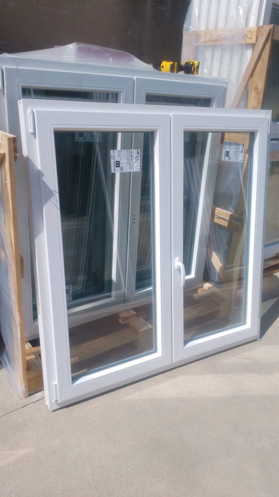 FINESTRE IN PVC BIANCO A 2 ANTE 
